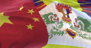 Çin ve Tibet bayrağı dalgalanıyor. Döngü