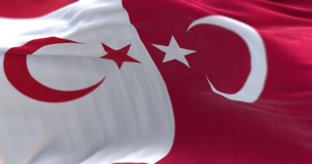 Die Flagge Der Türkei Und Nordzyperns Weht Schleife — Stockvideo