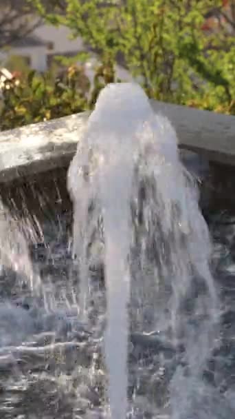 Waterjet Una Fuente Atardecer — Vídeos de Stock