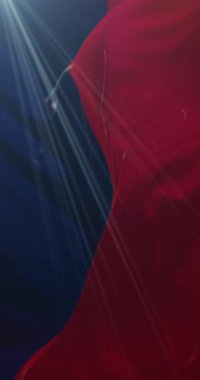 İtalya, Cagliari bayrağı. 4K dikey. Döngü