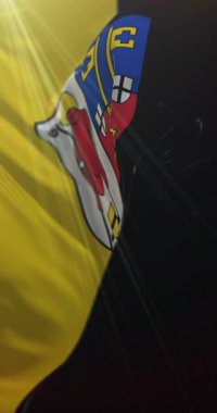 Kuzey Ren Vestfalya, Almanya 'da Krefeld bayrağı. Döngü. 4K Dikey