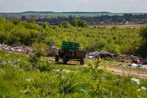 Toprağı Kirleten Açık Hava Çöplüğü — Stok fotoğraf
