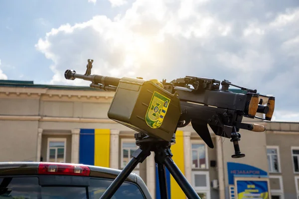 无人机猎人在乌克兰的战争 击落神风无人机的机枪 针对防空的流动小组 免版税图库图片