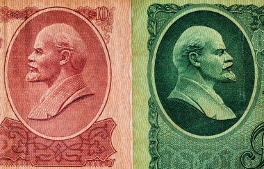 Lenin 'in portresi olan eski kağıt ruble parçaları. Sovyetler Birliği 'nin parası