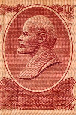 Lenin 'in portresi olan eski kağıt ruble parçaları. Parası 