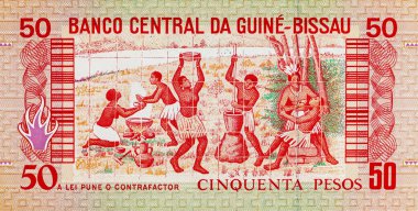 Ulusal kabileleri tasvir eden Gine-Bissau 'nun 50 peso banknotu. Gine-Bissau 'nun kağıt parası..