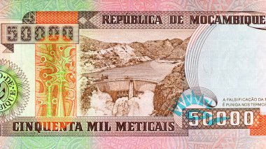Mozambik 500.000 Meticais 2003 banknotu üzerinde Cahora Bassa hidroelektrik barajı ve Zambezi Nehri üzerindeki elektrik santrali resmi var. Mozambik parası