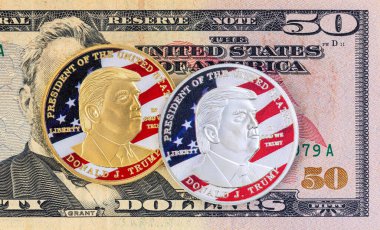 Amerika Birleşik Devletleri 'nin 50 dolarlık banknotunun üzerinde Donald Trump' ın portresi olan sikke. Amerika 'yı Yeniden Harika Yapalım.