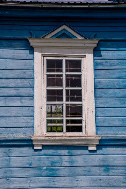 Ukrayna 'nın Lychivka köyündeki eski ahşap kilise, Khmelnytskyi bölgesi. Ukrayna Kiliseleri.