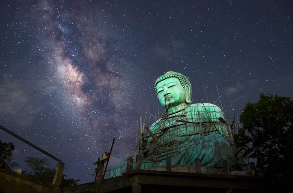 Daibutsu Japonca Dev Buda Japonya Nın Başkenti Lampang Geceleri Gökyüzünde — Stok fotoğraf