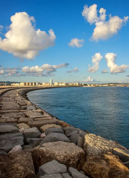 Atlantik Okyanusu kıyısında, Figueira da Foz, Portekiz