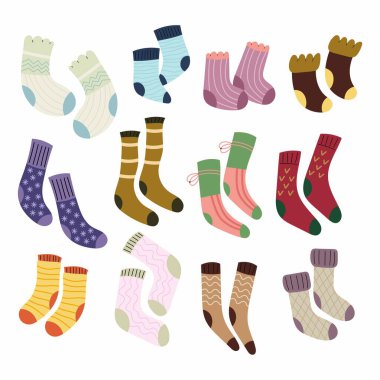 Çoraplar. Kış ve sonbahar çoraplarını farklı ayarlayın. Sıcak mevsimlik kıyafetler. Beyaz arkaplanda düz bir illüstrasyon.