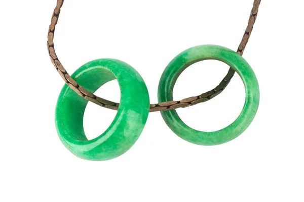 Ring Groene Jade Geïsoleerd Witte Achtergrond — Stockfoto