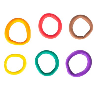 Çember plastikçesi beyaz arkaplanda izole edildi.