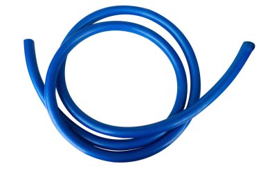 Beyaz arkaplanda mavi kauçuk hortum izole edildi.