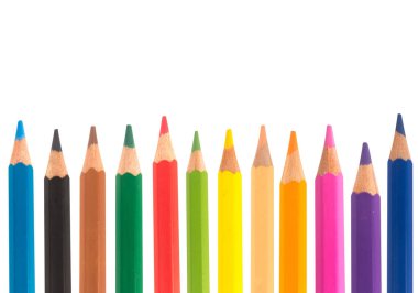 Beyaz arkaplanda izole edilmiş renkli pembe kalem..