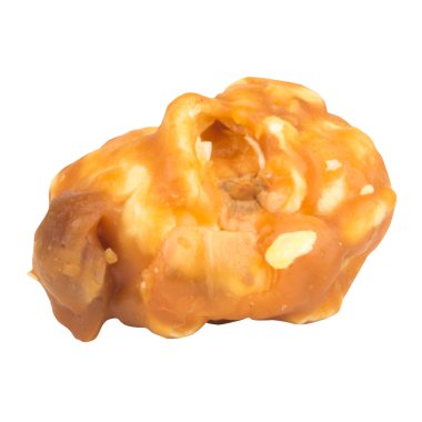 Beyaz arkaplanda karamelli patlamış mısır.