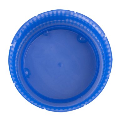Beyaz arka planda plastik şişe kapağı mavisi.