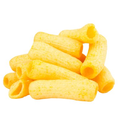 Beyaz arka planda silindirik gevrek atıştırmalık yığını.