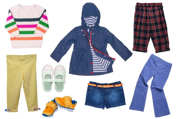 콜라주에는 여름용 아이들의 컬렉션입니다 색깔의 스웨터 반바지 스톡 사진