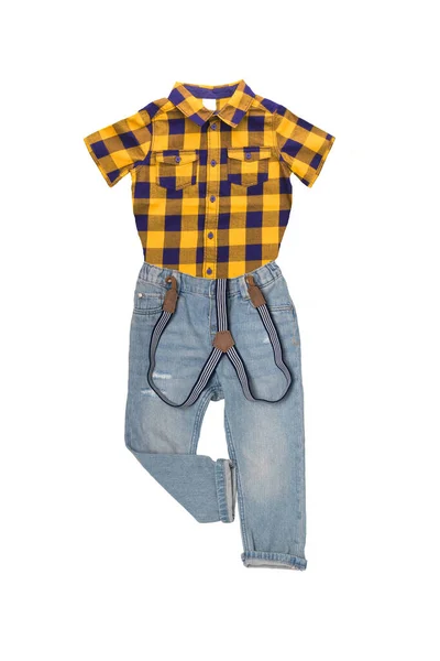 男式流行的蓝色斜纹棉裤或长裤和棕色黄格子短袖T恤合订本 儿童夏季时尚 — 图库照片