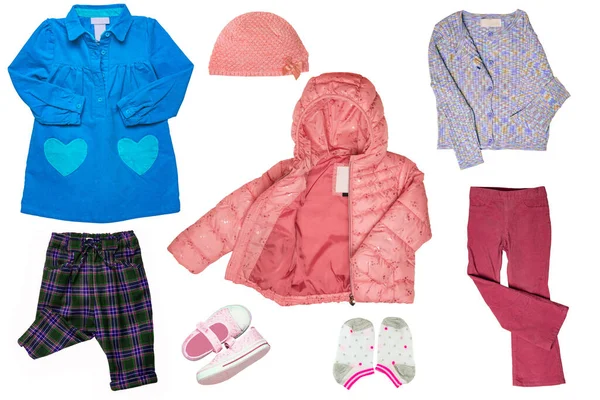 Küçük kız sonbahar kolajı ya da beyaza izole edilmiş bahar giysileri. Çocuk giyim koleksiyonu. Childs moda kıyafeti. Ceket, etek, yelek, elbise, ayakkabı, kot.