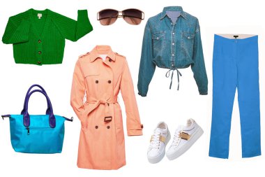 İlkbahar kadın kolajı yaz kıyafetleri izole. Kadın giyim koleksiyonu. Kadın moda kıyafeti. Kot, spor ayakkabı, kazak, ceket, aksesuar....