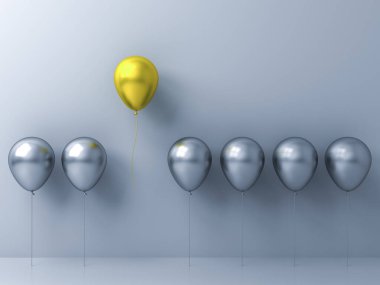 Kalabalıktan ve farklı kavramlardan uzak duran bir altın balon, diğer gümüş balonlardan uçarak uzaklaşan açık mavi renkli cyan duvar arka planında yansımalar ve gölgeler oluşturan 3D