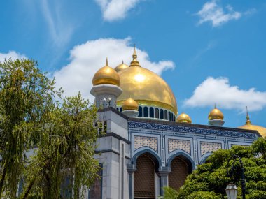 Brunei Darussalam 'ın başkenti Bandar Seri Begawan' daki Brunei Sultanı Hassanal Bolkiah 'ın adını alan Jame' Asr Hassanil Bolkiah Camii 'nin yakın çekim sahnesi..