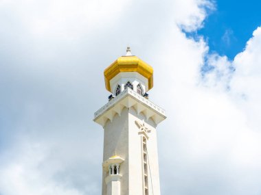 Altın kubbe, mimari bina dış tasarım Omar Ali Saifuddien Camii, 28. Sultan 'dan sonra adlandırılan mescit, Brunei Darussalam' ın başkenti Bandar Seri Begawan 'ın simgesi..