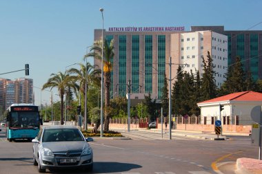 Antalya, Türkiye - 13 Mayıs 2022: 2008 yılında kurulan Antalya Eğitim ve Araştırma Hastanesi, Antalya 'nın en büyük ve en iyi devlet hastanelerinden biridir.