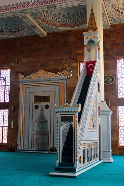 Antalya Turquia Abril 2022 Interior Mesquita Universidade Mediterrâneo Akdeniz Fundada — Fotografia de Stock