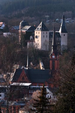 Mylau kalesi, Almanya 'nın Saksonya eyaletinde, Vogtland eyaletinde yer alan bir şehirdir. Saksonya 'daki en iyi korunmuş ortaçağ kalelerinden biridir..