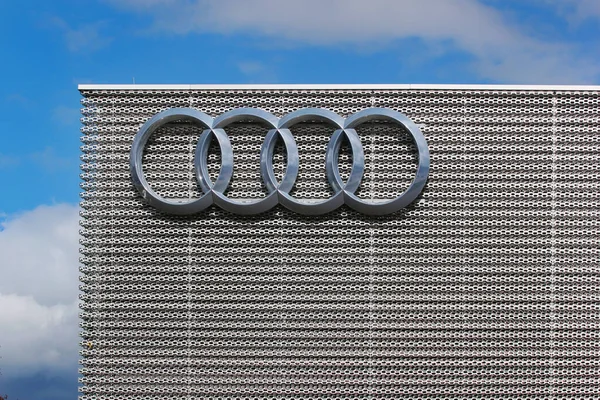 Plauen Niemcy Marca 2023 Audi Center Vogtland Członek Grupy Carl — Zdjęcie stockowe