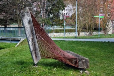 Reichenbach, Almanya - 9 Nisan 2023: Merkez Reichenbach-im-Vogtland, Saksonya 'da bulunan Nesiller Parkı' ndaki heykeller