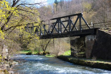 Steinicht, White Elster nehri boyunca peyzaj koruma alanı. Almanya 'nın Saksonya bölgesinin Vogtland bölgesinde popüler bir yürüyüş ve tırmanma merkezidir.