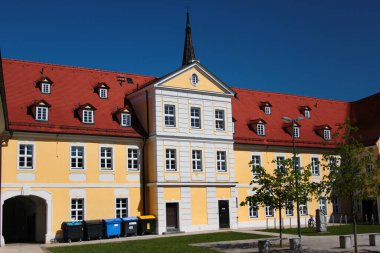 Zwickau, Almanya - 3 Mayıs 2023: Zwickau 'daki Planitz kalesi, kökenleri 12. yüzyıla dayanır. . 