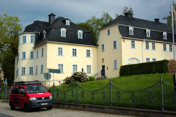 ドイツ マルクノイキルヒェン 2023年5月14日 ヴォーグトランドの町マルクノイキルヒェンの楽器博物館と楽器製作地域の歴史的中心 — ストック写真