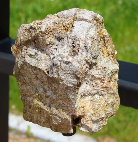 Topaz Κρύσταλλο Ένα Πυριτικό Ορυκτό Από Αλουμίνιο Και Φθόριο Που — Φωτογραφία Αρχείου