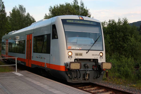 2023年5月22日 Rb5区域列车到达德国克林根塔尔 克林根塔尔是萨克森沃特兰地区的一个村庄 — 图库照片