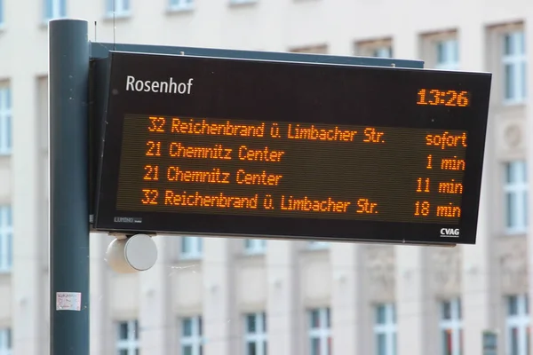 Chemnitz Németország Június 2023 Buszmegállón Látható Kijelző Mutatja Érkezés Becsült — Stock Fotó