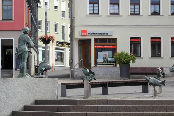 Zeulenroda Triebes Juli 2023 Karpfen Pfeifer Statue Brunnen Marktplatz Von — Stockfoto