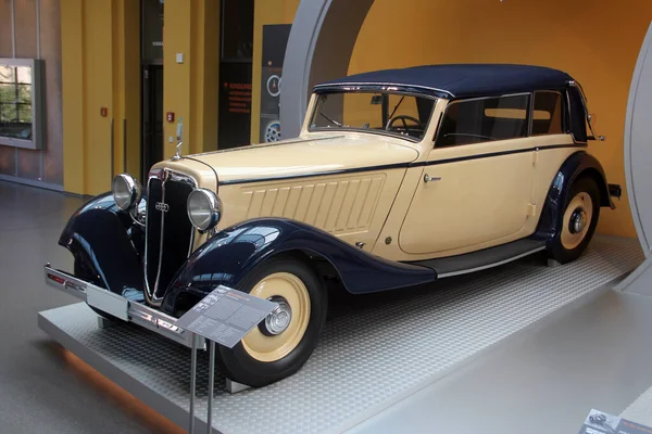 德国Zwickau 2023年8月20日 奥迪Uw Cabriolet 1934年 现代奥迪的前身汽车联合公司 Auto Union 在Zwickau的Horch博物馆生产的敞篷车 — 图库照片