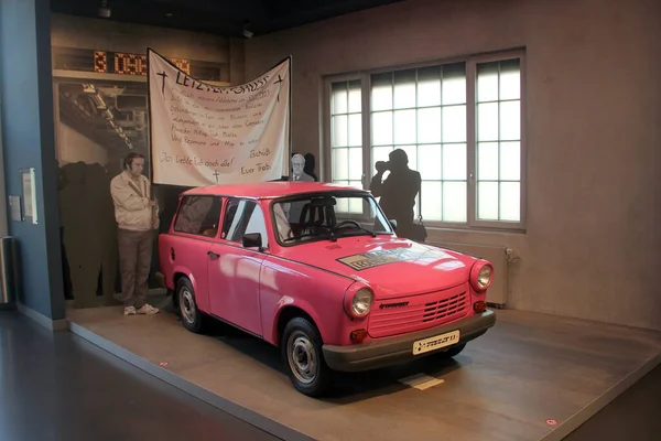 Zwickau Germany 2023年8月20日 德国东德的一辆传奇汽车Trabant 位于Zwickau的August Horch博物馆 — 图库照片