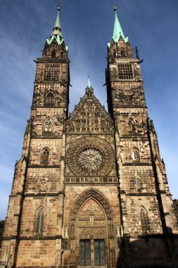 Lorenzkirche ya da Almanya 'nın Nuremberg kentindeki St. Lawrence Kilisesi.