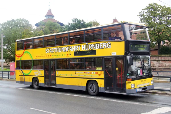 Nuremberg Allemagne Août 2023 Bus Touristique Départ Nuremberg Dans Centre — Photo