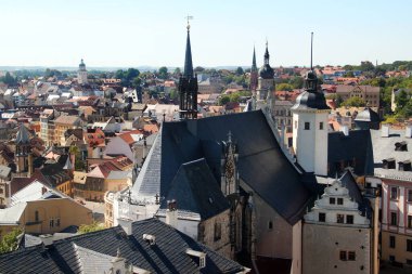 Altenburg, Almanya - 6 Eylül 2023: Altenburg Kalesi 'nin Gözcü Kulesi' nden eski Altenburg kasabasının manzarası