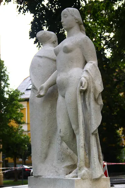 Франтишковы Лазни Чехия Сентября 2023 Года Статуя Двух Женщин Вацлава — стоковое фото