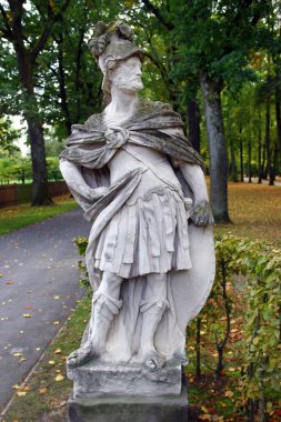 Bayreuth, Almanya - 13 Ekim 2023: Hofgarten 'deki heykeller, Bayreuth şehir merkezindeki eski evi Wahnfried' in bulunduğu bir park..