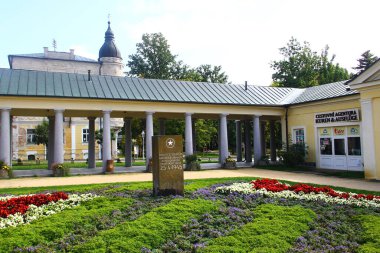 Frantiskovy Lazne, Çek Cumhuriyeti - 30 Eylül 2023: İkinci Dünya Savaşı 'ndan sonra şehri ilk kez özgürlüğüne kavuşturan Amerikan Ordusu Anıtı